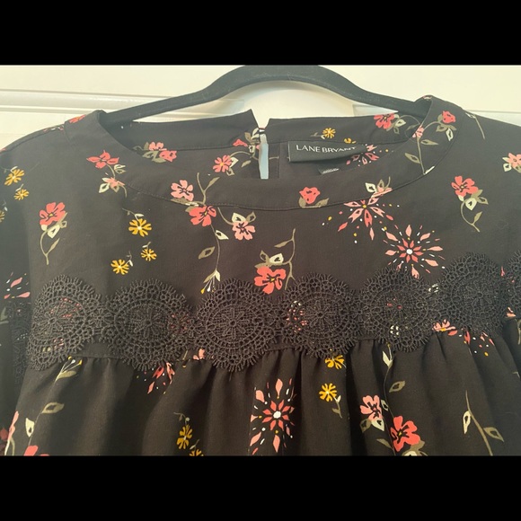 🌸 Lane Bryant Floral Top 18 🌸 - Picture 2 of 6